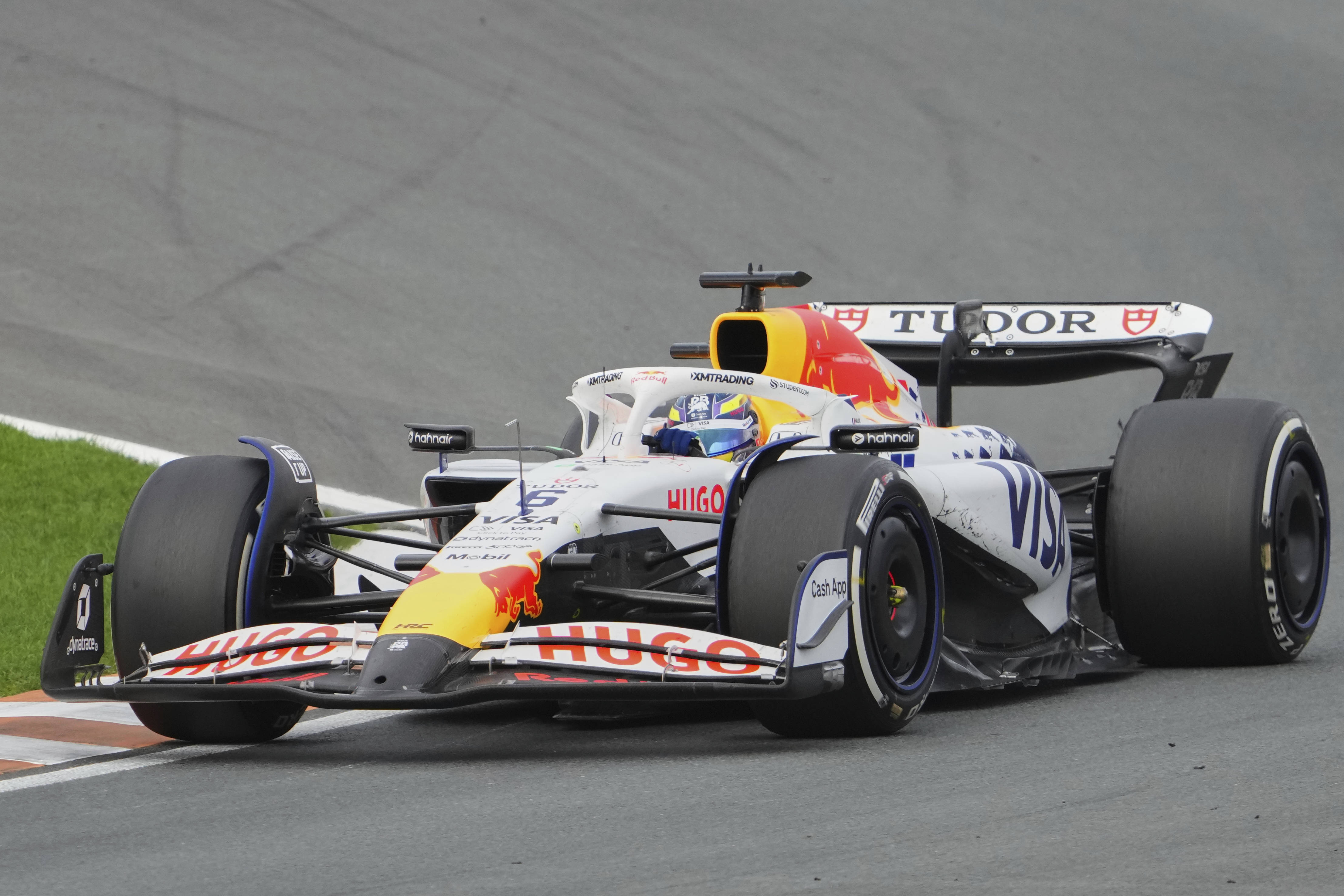 红牛二队完胜阿斯顿马丁，维斯塔潘惊艳四座