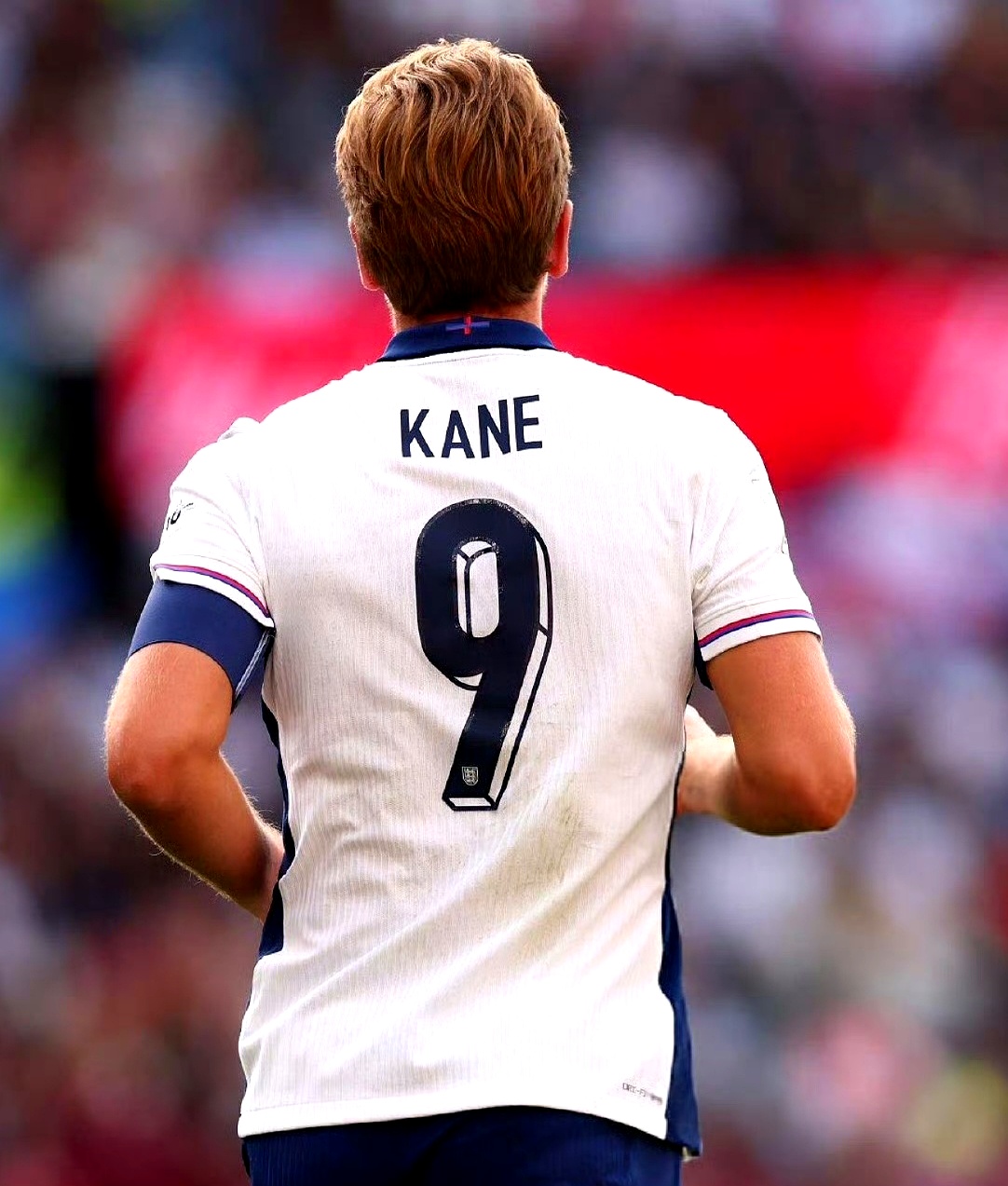 英格兰队完胜葡萄牙队，林高远点燃赛场