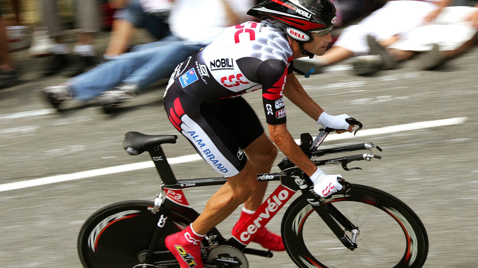 英格拉姆爆发撕裂防线，湖人强势晋级终结勇士王朝