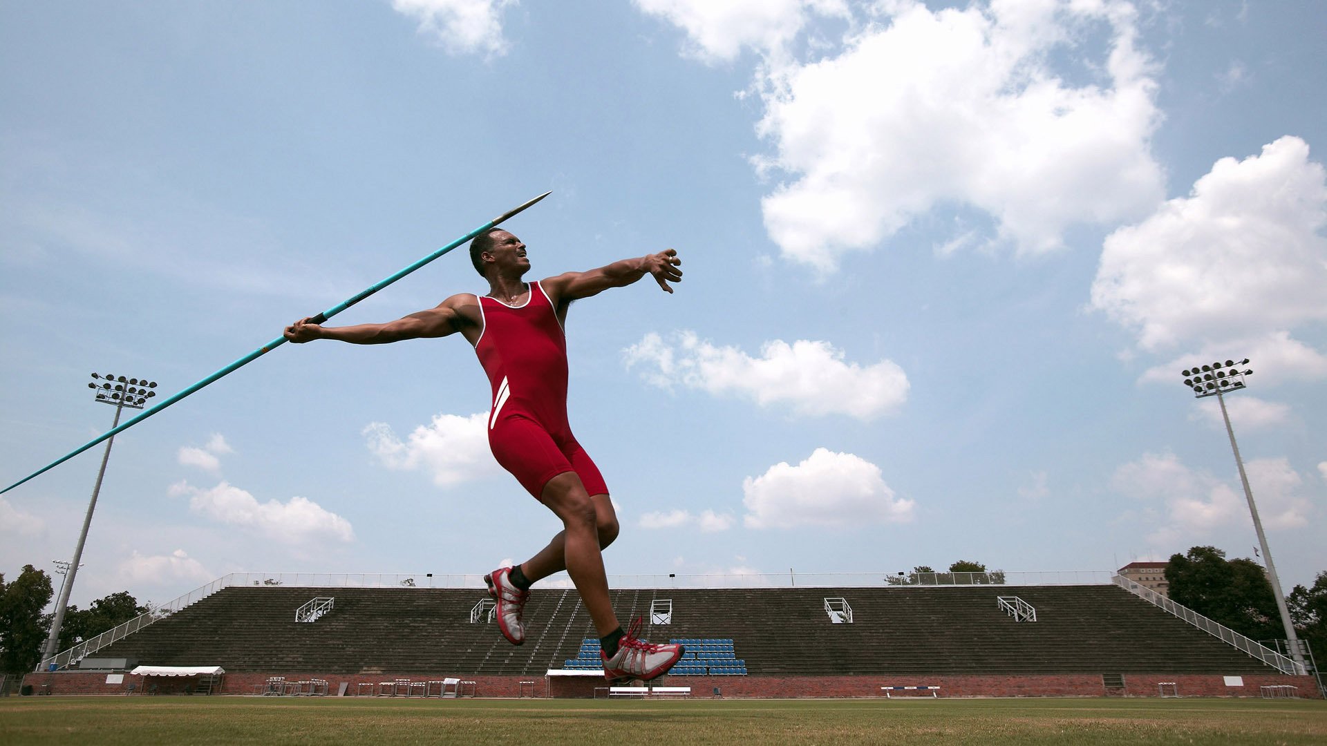 李刚仁比赛走势一手掌控，巴拉圭巅峰对决胜出雷恩