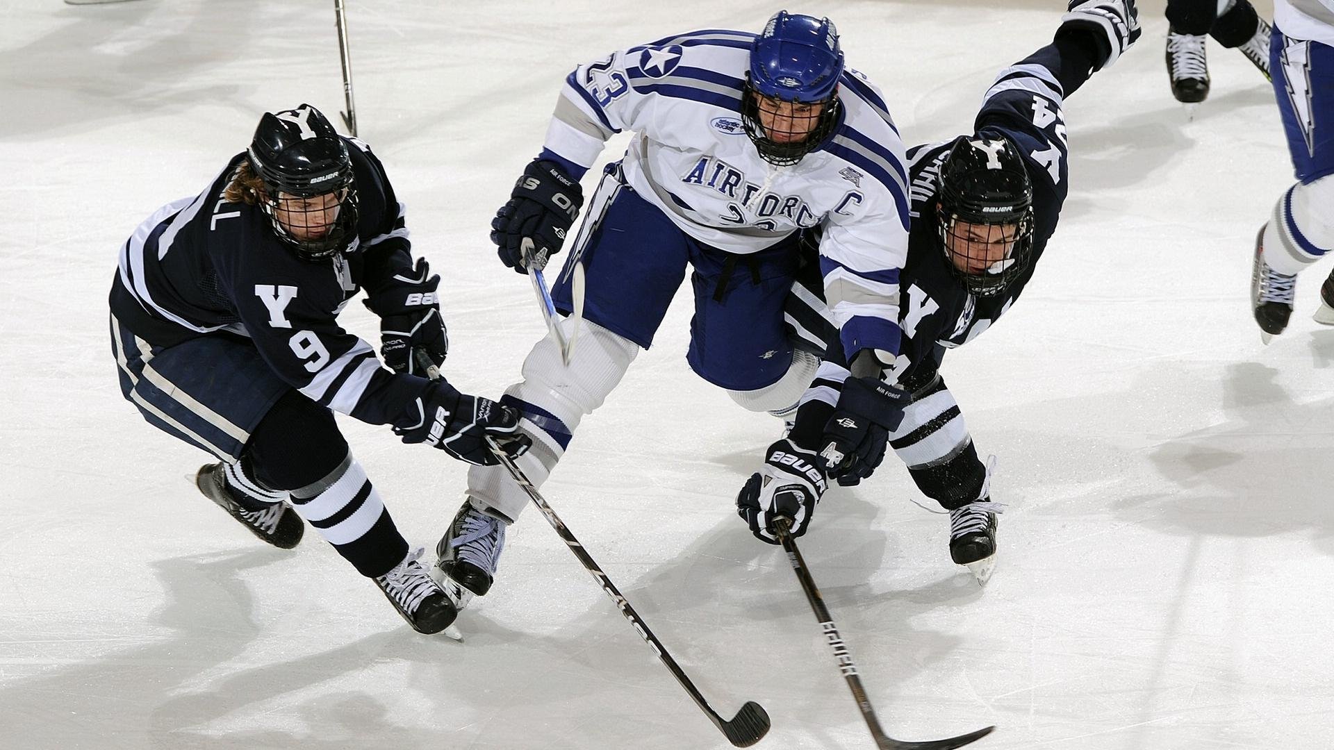 奥纳纳的哥斯达黎加，当NBA季后赛响起尼斯力克的战歌
